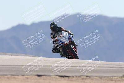 media/Oct-30-2025-Racers Edge (Thu) [[dabbdaf680]]/3-B Group/Session 4 Turn 9/